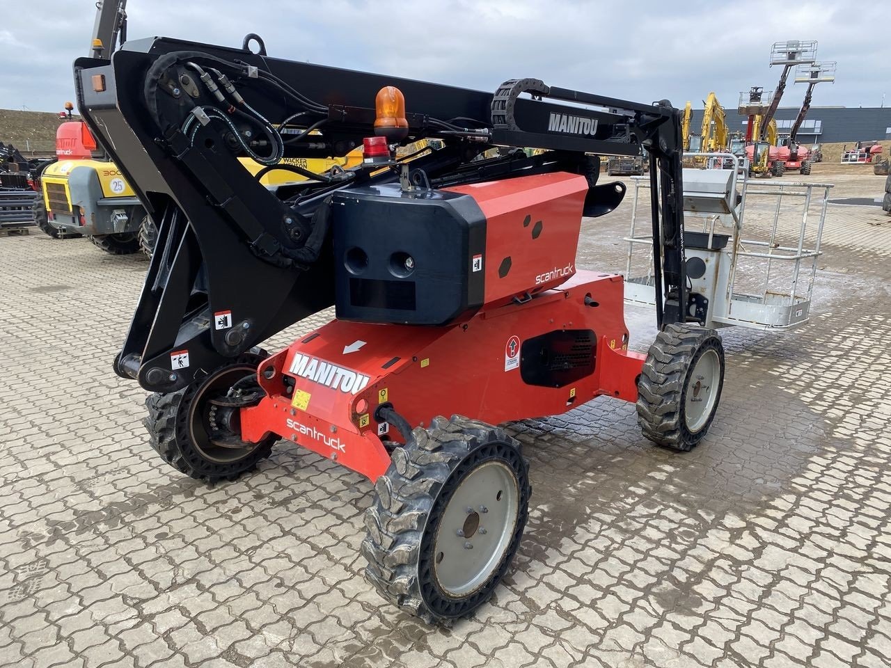 Scherenarbeitsbühne typu Manitou MANGO12, Gebrauchtmaschine v Skive (Obrázek 4)