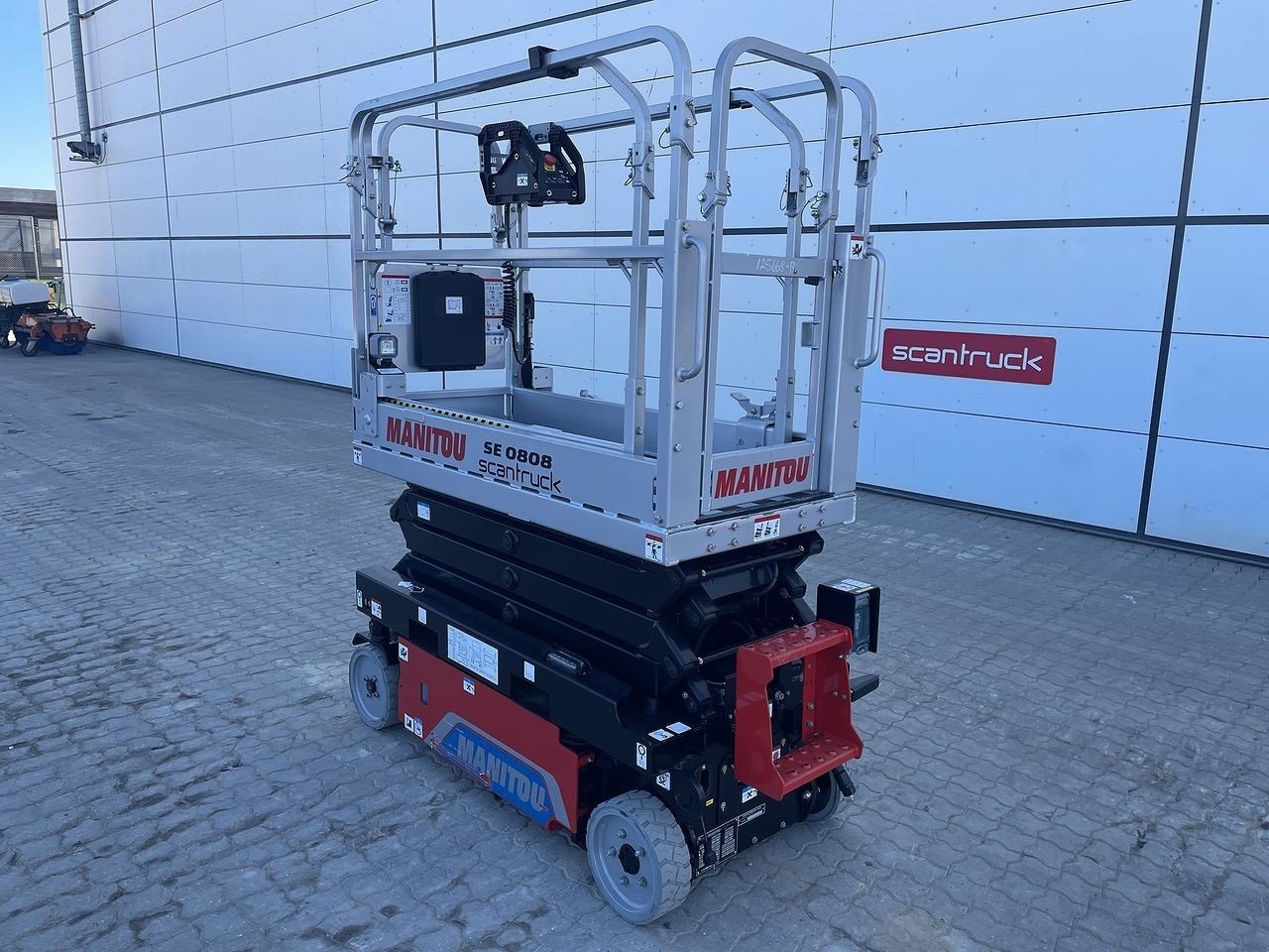 Scherenarbeitsbühne от тип Manitou SE0808, Gebrauchtmaschine в Skive (Снимка 2)
