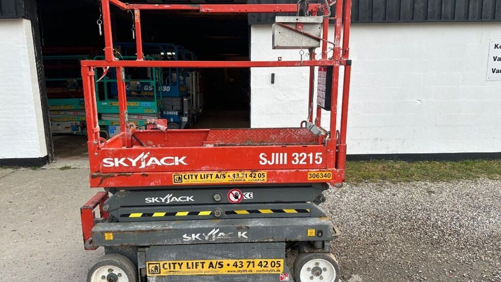 Scherenarbeitsbühne от тип SKY Sj III 3215, Gebrauchtmaschine в Rødovre (Снимка 4)