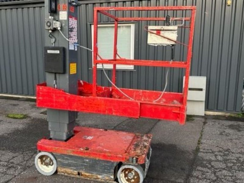 Scherenarbeitsbühne del tipo SKY SJ12, Gebrauchtmaschine In Rødovre (Immagine 1)