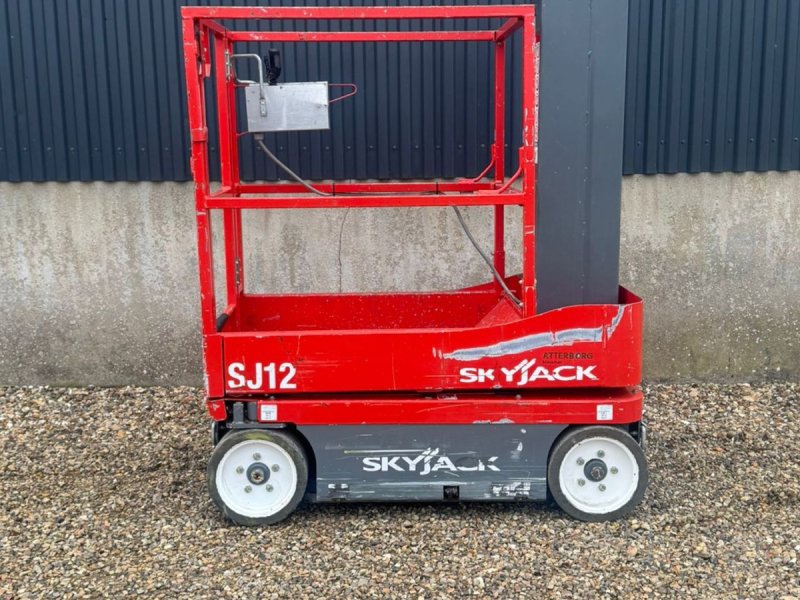 Scherenarbeitsbühne del tipo Skyjack SJ12 Takeuchi TB145, Gebrauchtmaschine In Nykøbing Mors (Immagine 1)