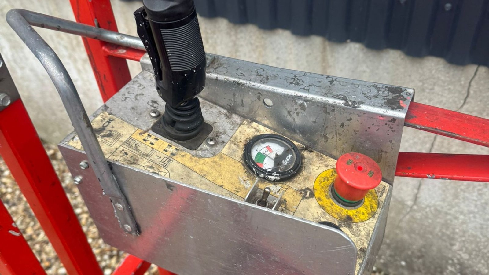 Scherenarbeitsbühne des Typs Skyjack SJ12 Takeuchi TB145, Gebrauchtmaschine in Nykøbing Mors (Bild 6)