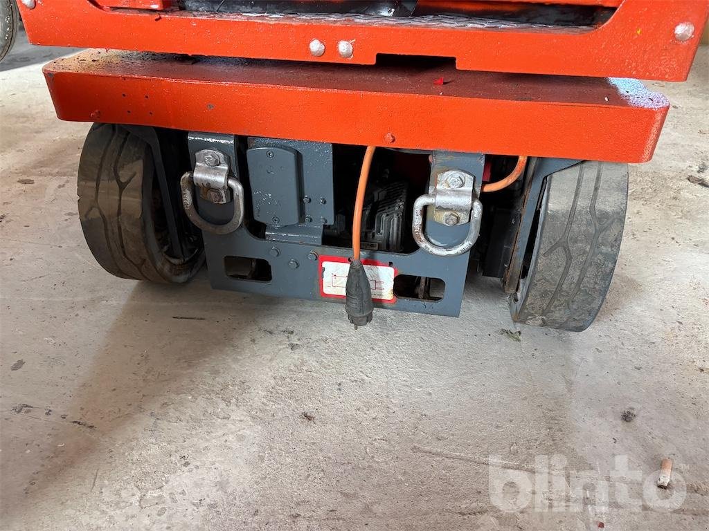 Scherenarbeitsbühne Türe ait Skyjack SJ12, Gebrauchtmaschine içinde Düsseldorf (resim 5)