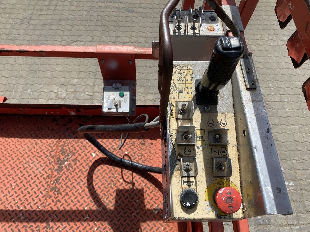 Scherenarbeitsbühne типа Skyjack SJ6832 RT, Gebrauchtmaschine в Skive (Фотография 3)