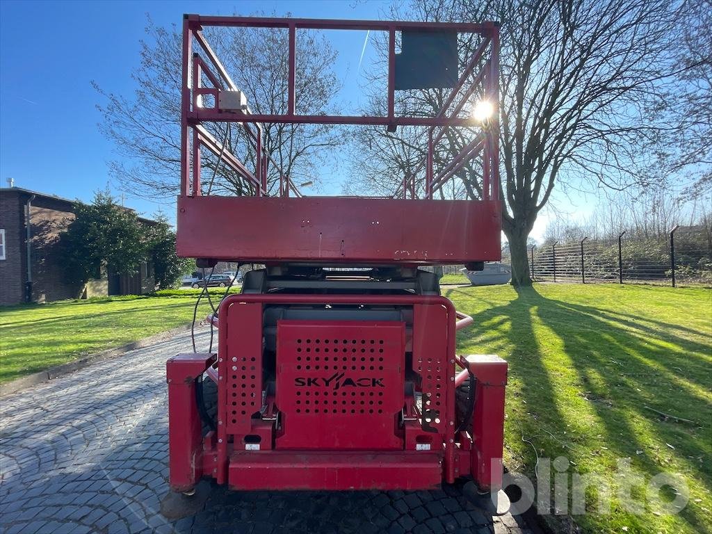 Scherenarbeitsbühne typu Skyjack SJ8841, Gebrauchtmaschine w Düsseldorf (Zdjęcie 4)