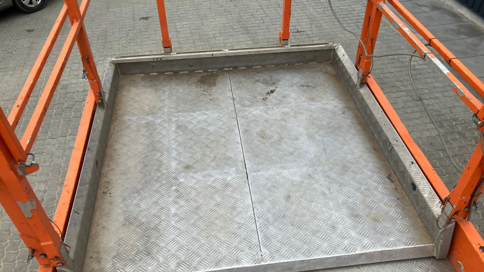 Scherenarbeitsbühne типа Snorkel S 2770 BE Saxlift 4 WD Hybrid, Gebrauchtmaschine в Horsens (Фотография 6)