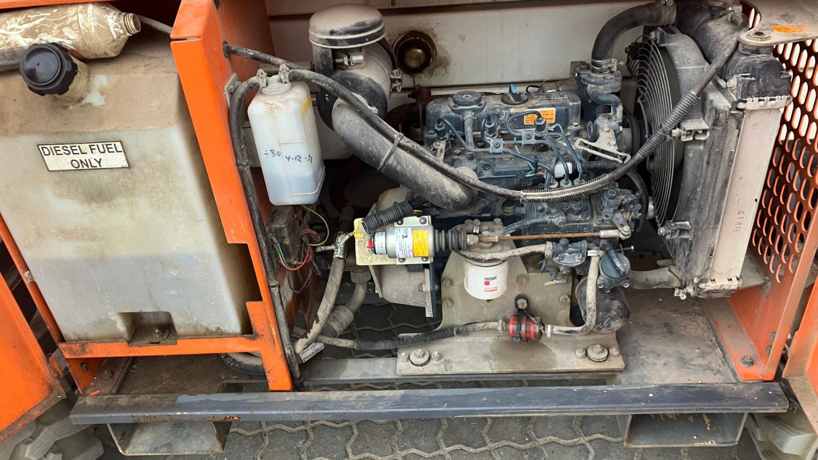 Scherenarbeitsbühne типа Snorkel S 2770 BE Saxlift 4 WD Hybrid, Gebrauchtmaschine в Horsens (Фотография 4)