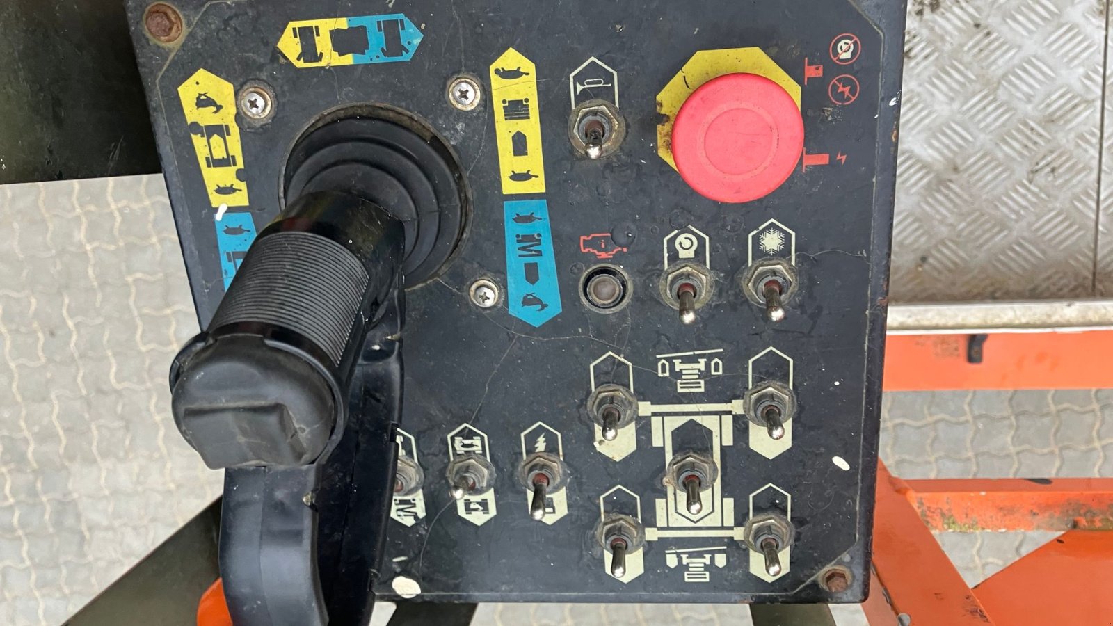 Scherenarbeitsbühne типа Snorkel S 2770 BE Saxlift 4 WD Hybrid, Gebrauchtmaschine в Horsens (Фотография 5)