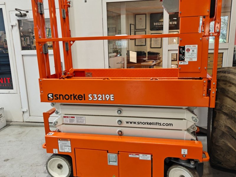Scherenarbeitsbühne typu Snorkel S3219E 7,8 m., Gebrauchtmaschine v Vrå