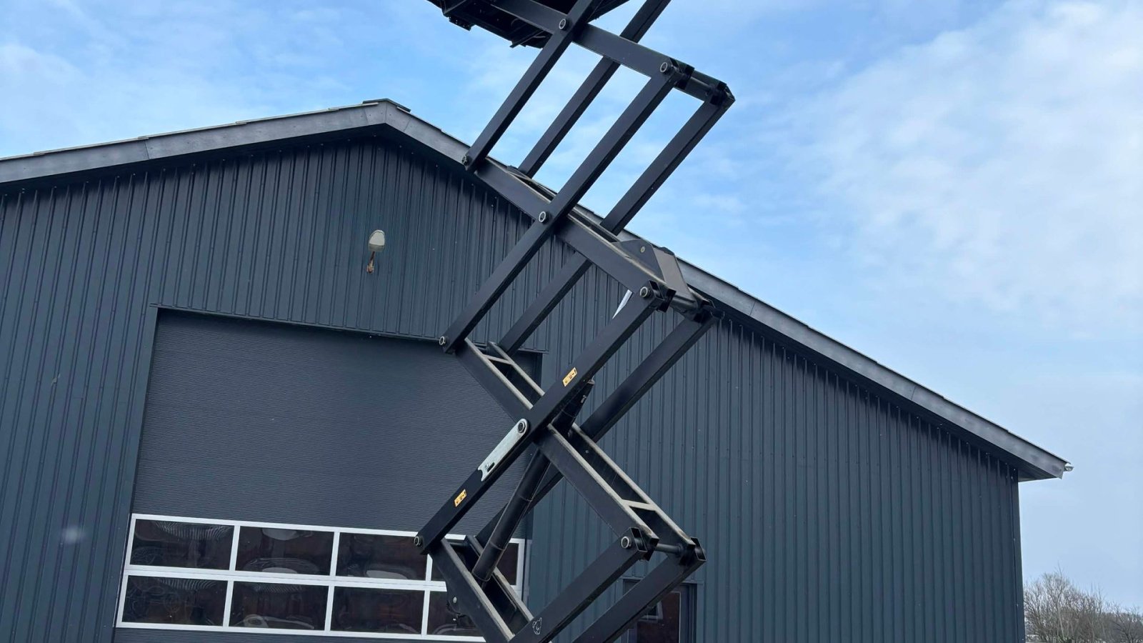 Scherenarbeitsbühne van het type Sonstige Airo 14 meter saxlift personlift, Gebrauchtmaschine in Vinderup (Foto 3)