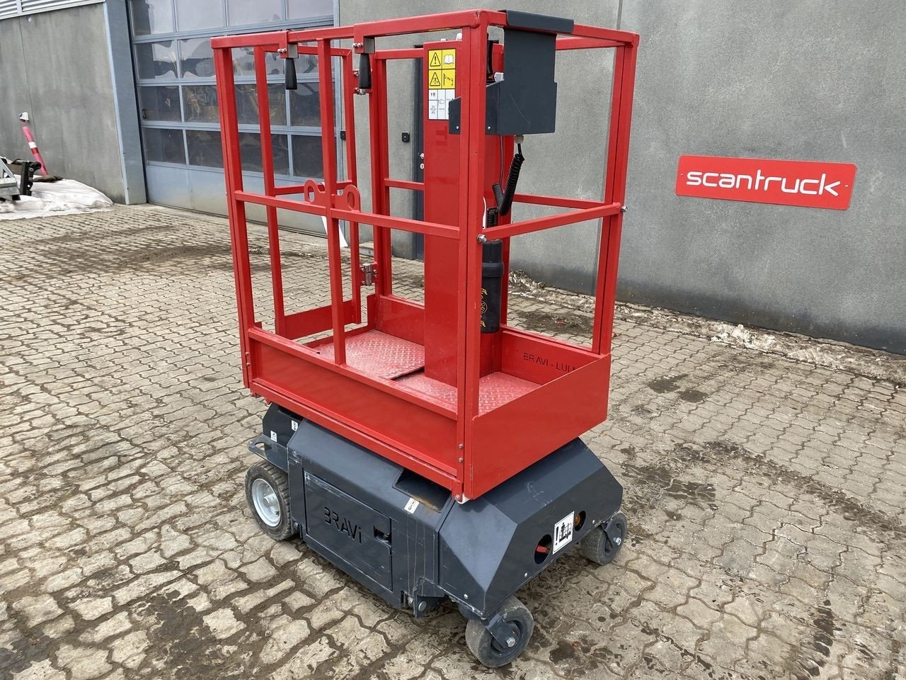 Scherenarbeitsbühne Türe ait Sonstige Leonardo HD, Gebrauchtmaschine içinde Skive (resim 2)