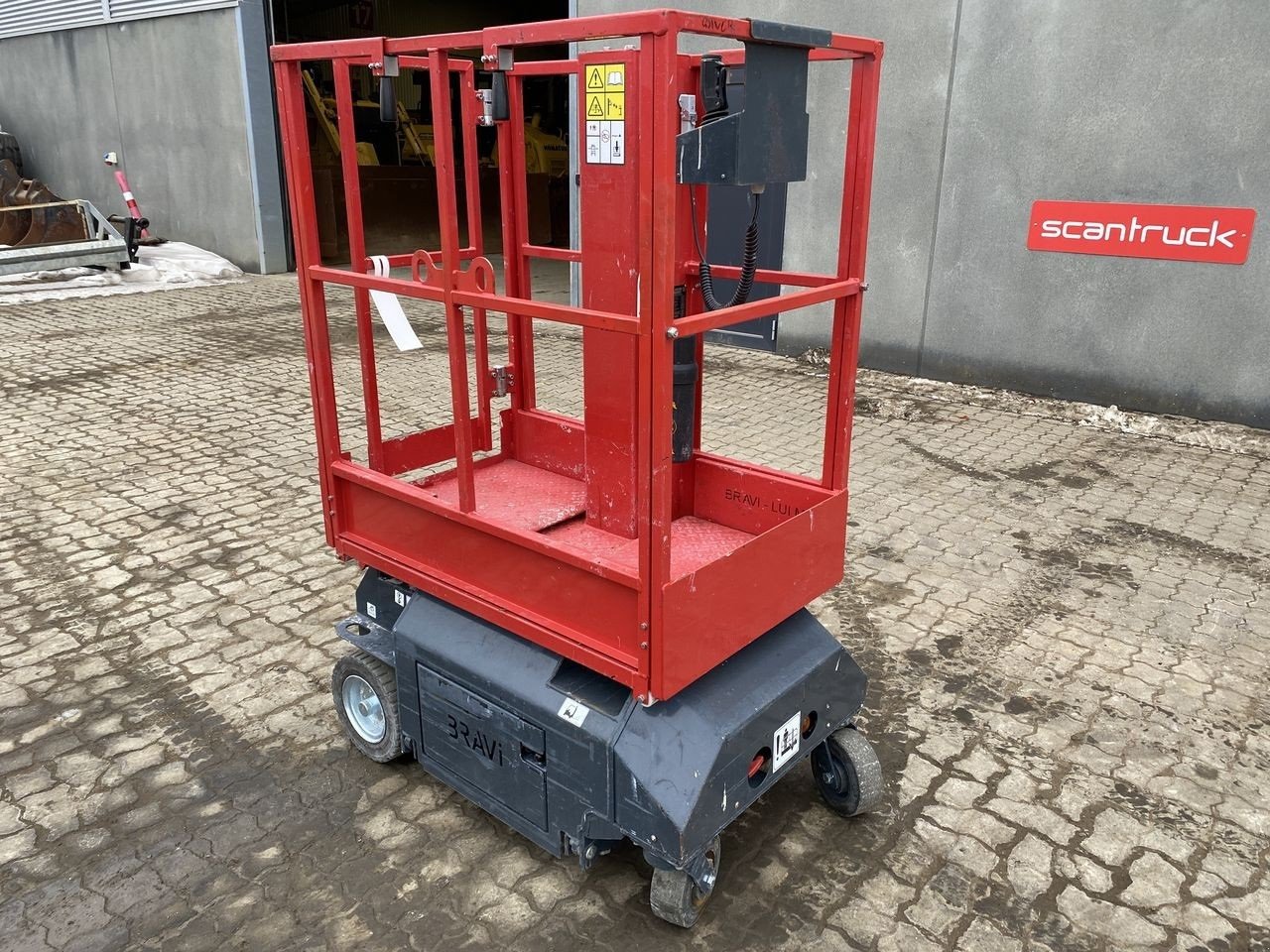 Scherenarbeitsbühne Türe ait Sonstige Leonardo HD, Gebrauchtmaschine içinde Skive (resim 2)