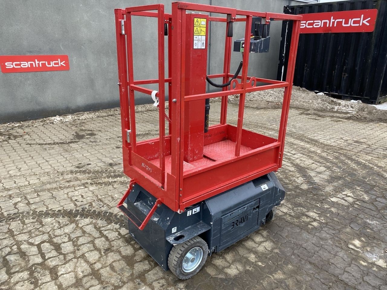 Scherenarbeitsbühne Türe ait Sonstige Leonardo HD, Gebrauchtmaschine içinde Skive (resim 1)