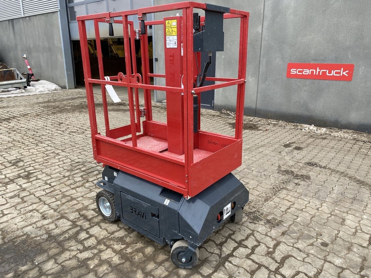 Scherenarbeitsbühne des Typs Sonstige Leonardo HD, Gebrauchtmaschine in Skive (Bild 2)