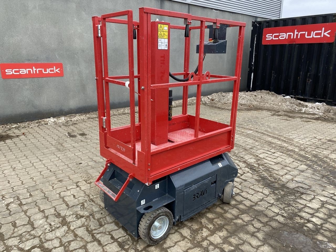 Scherenarbeitsbühne des Typs Sonstige Leonardo HD, Gebrauchtmaschine in Skive (Bild 1)