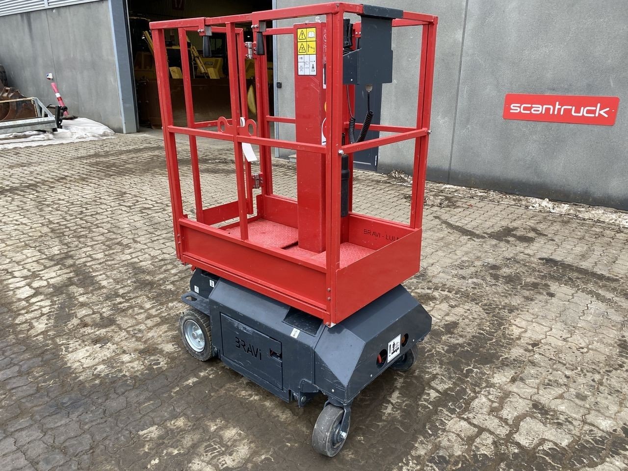 Scherenarbeitsbühne Türe ait Sonstige Leonardo HD, Gebrauchtmaschine içinde Skive (resim 2)