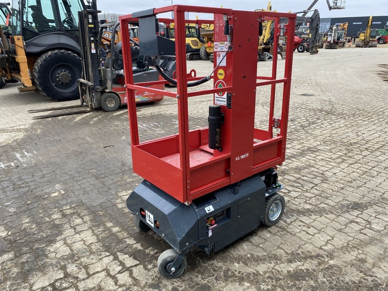 Scherenarbeitsbühne Türe ait Sonstige Leonardo HD, Gebrauchtmaschine içinde Skive (resim 4)