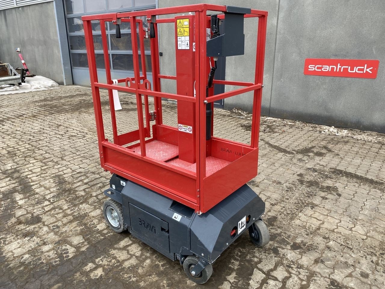 Scherenarbeitsbühne Türe ait Sonstige Leonardo HD, Gebrauchtmaschine içinde Skive (resim 2)