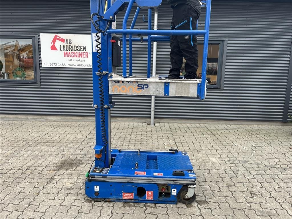 Scherenarbeitsbühne типа Sonstige Nono SP Power Tower Søjle lift, Gebrauchtmaschine в Rønnede (Фотография 2)