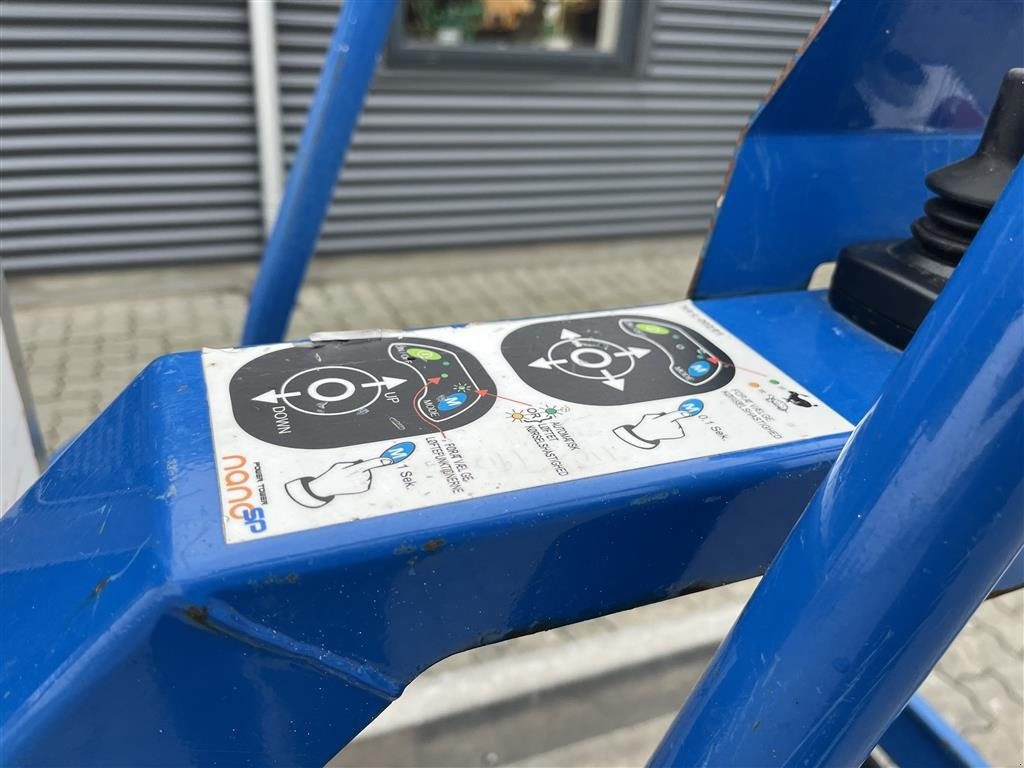 Scherenarbeitsbühne типа Sonstige Nono SP Power Tower Søjle lift, Gebrauchtmaschine в Rønnede (Фотография 10)