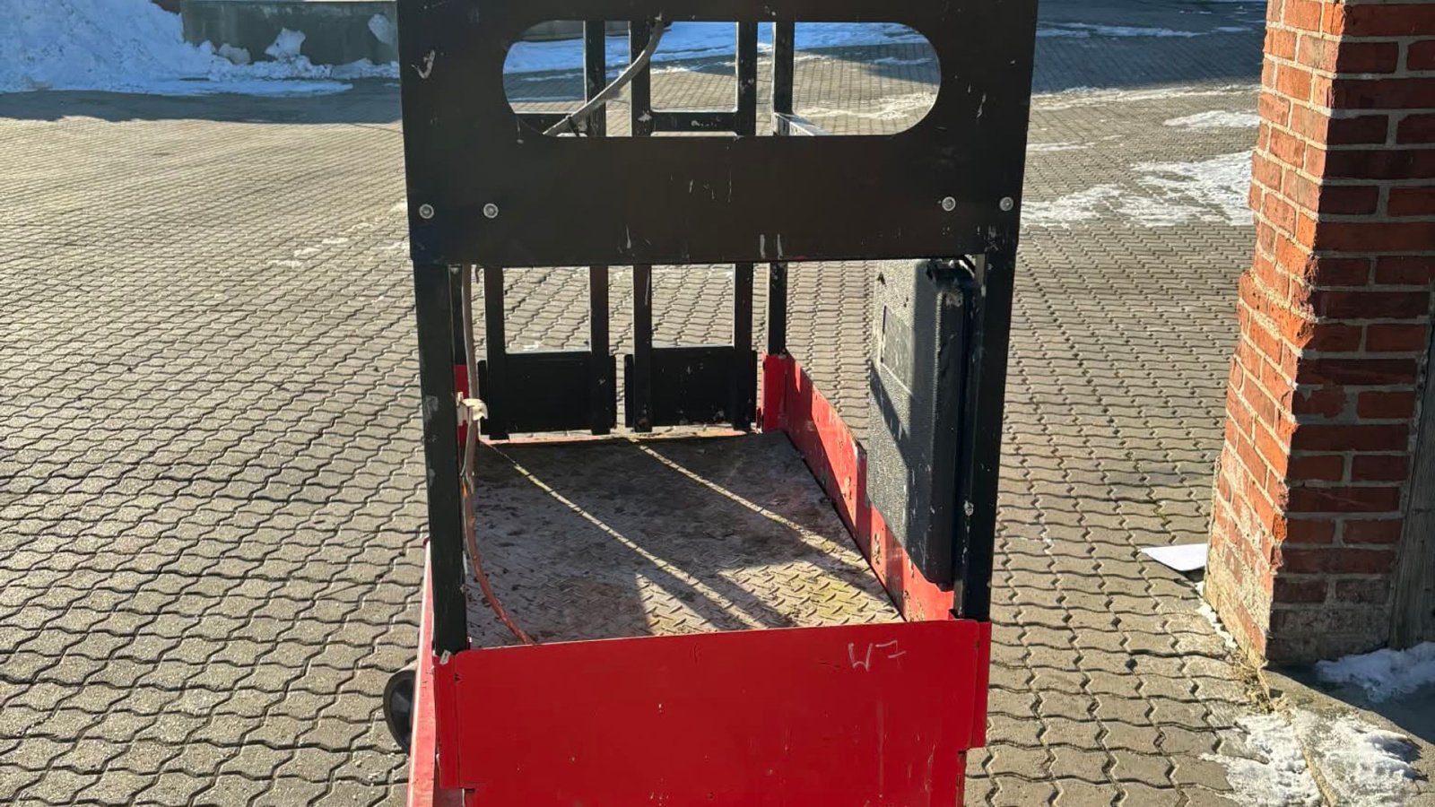 Scherenarbeitsbühne des Typs Sonstige Popup Personlift, Gebrauchtmaschine in Vinderup (Bild 2)