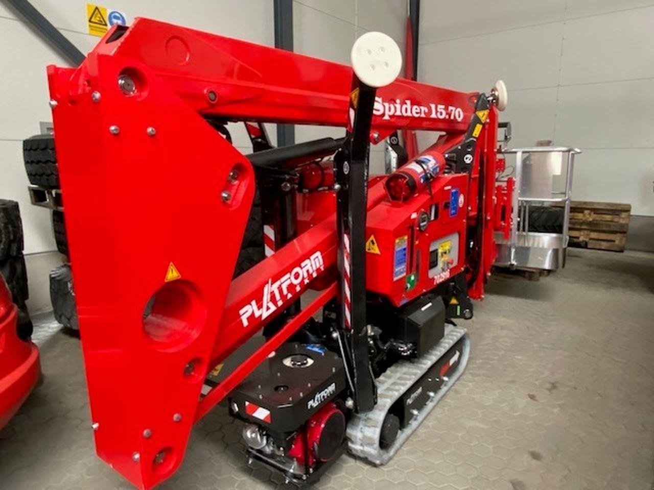 Scherenarbeitsbühne typu Sonstige SPIDER 15.70 ED, Gebrauchtmaschine v Skive (Obrázek 2)