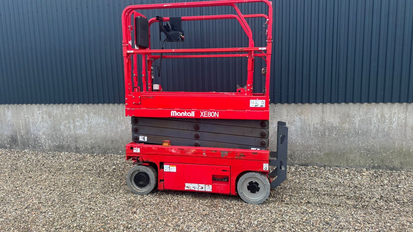 Scherenarbeitsbühne типа Sonstige XE80N Saxlift, Gebrauchtmaschine в Nykøbing Mors (Фотография 1)