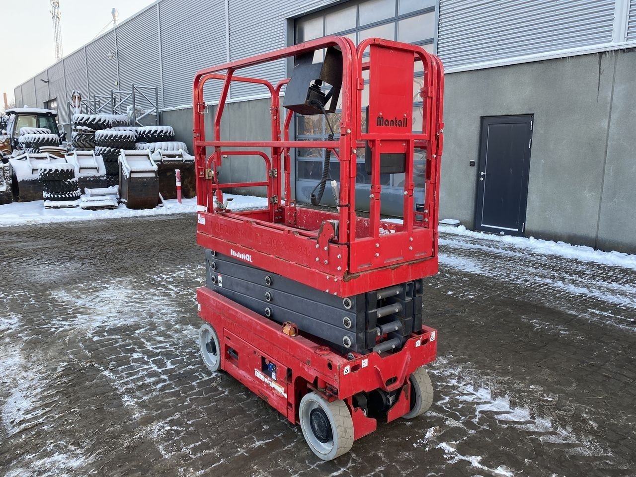 Scherenarbeitsbühne del tipo Sonstige XE80N, Gebrauchtmaschine In Skive (Immagine 2)