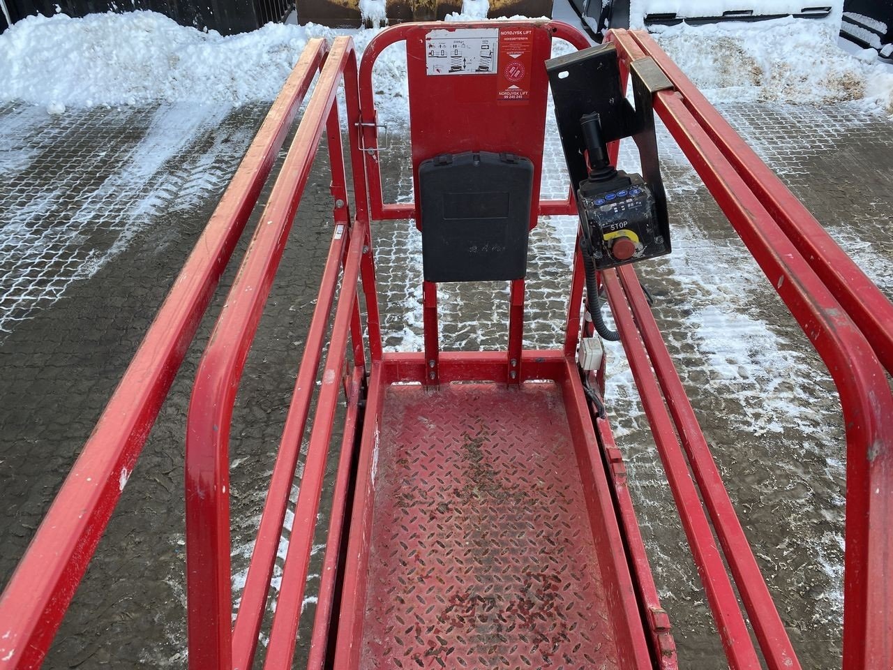 Scherenarbeitsbühne del tipo Sonstige XE80N, Gebrauchtmaschine In Skive (Immagine 3)