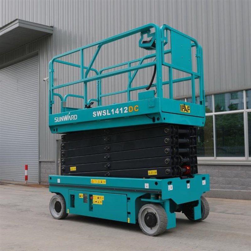 Scherenarbeitsbühne типа Sunward SWSL 1412DC, Gebrauchtmaschine в Vinderup (Фотография 3)