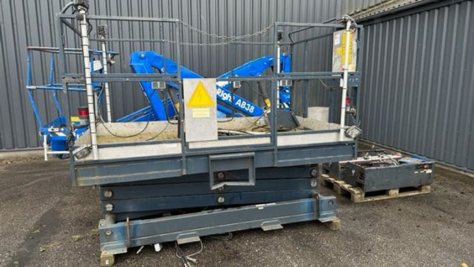 Scherenarbeitsbühne типа Upright Sax Platform 10 meter, Gebrauchtmaschine в Rødovre (Фотография 3)