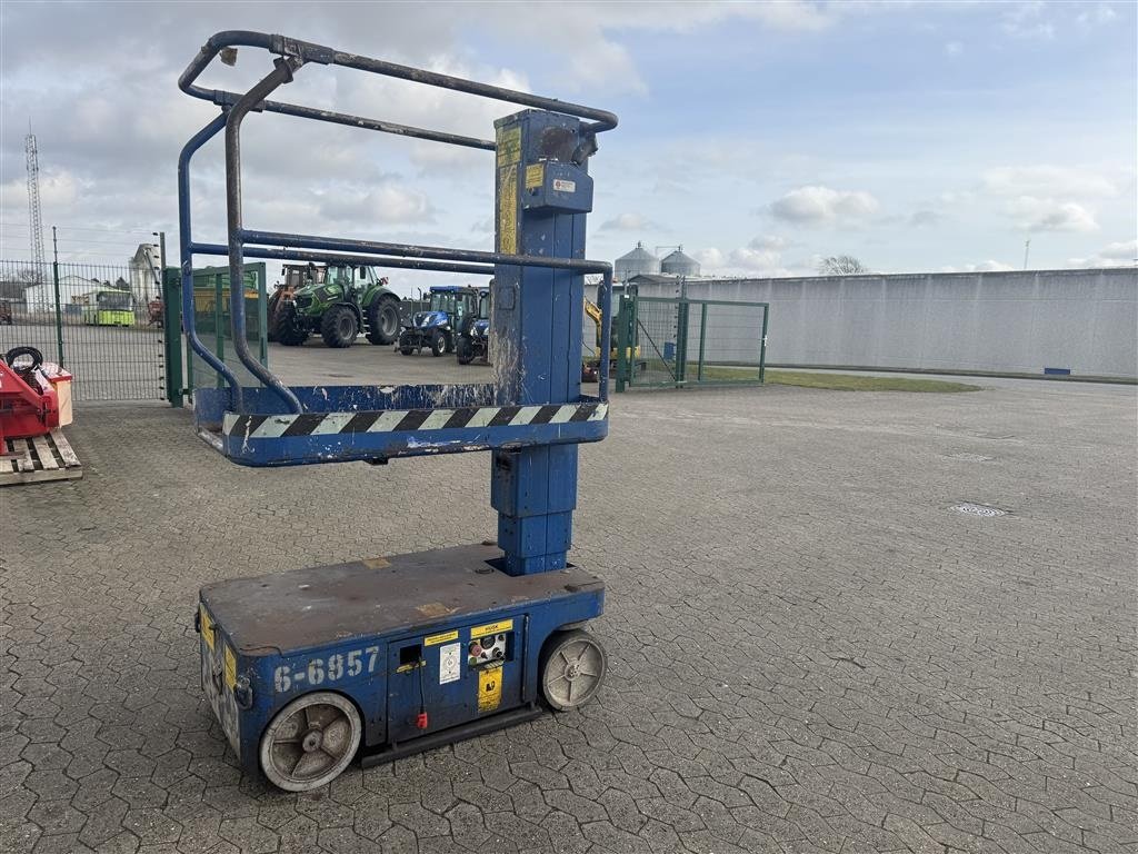 Scherenarbeitsbühne типа Upright TM 12, Gebrauchtmaschine в Ringe (Фотография 9)