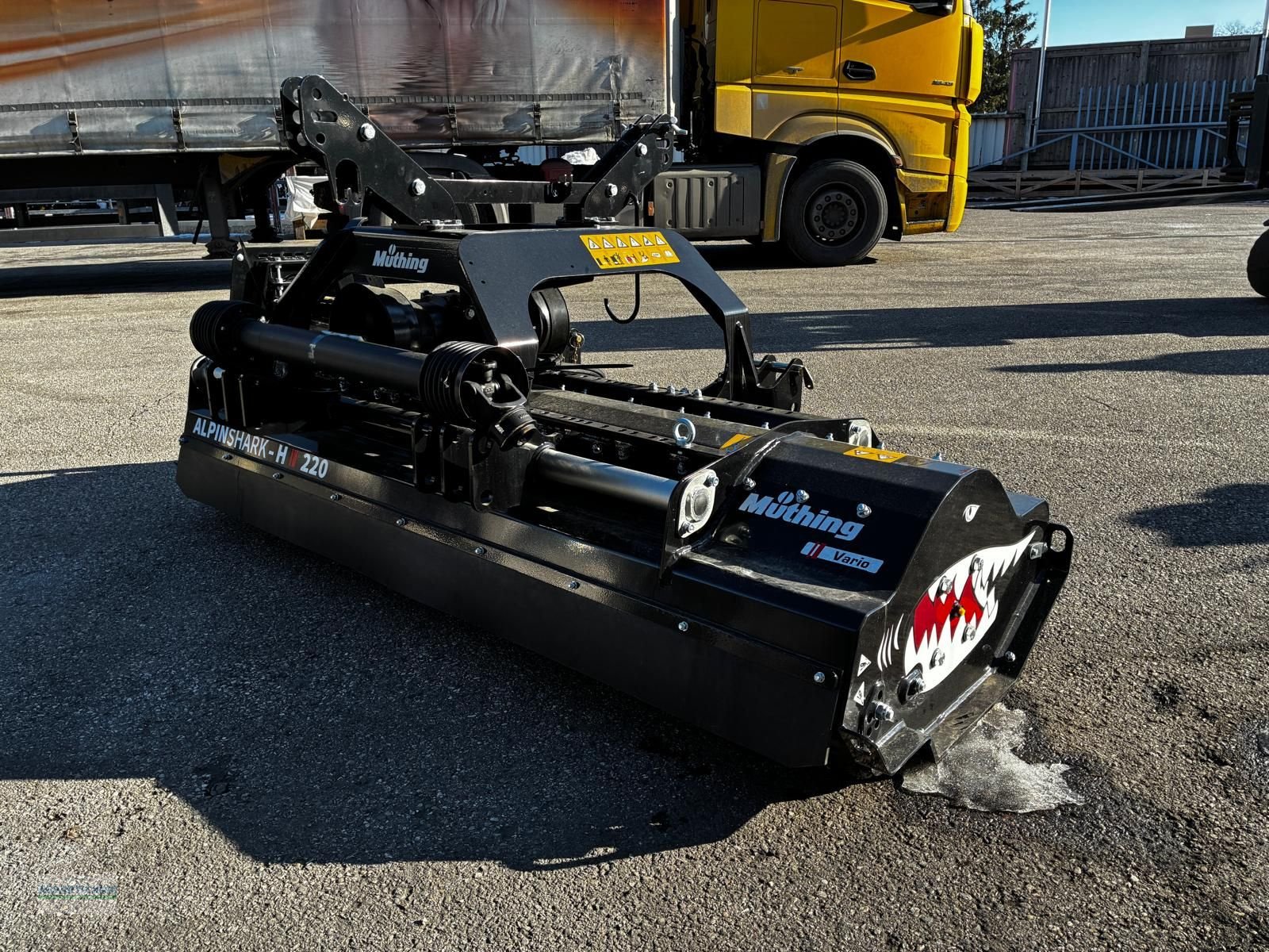 Schlegelmäher des Typs Müthing MU-AS220, Neumaschine in Pettenbach (Bild 2)