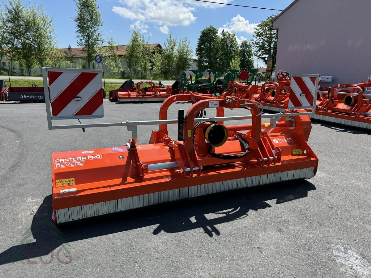 Schlegelmäher des Typs Tierre Pantera PRO Revers 300, Neumaschine in Pirching am Traubenberg (Bild 4)