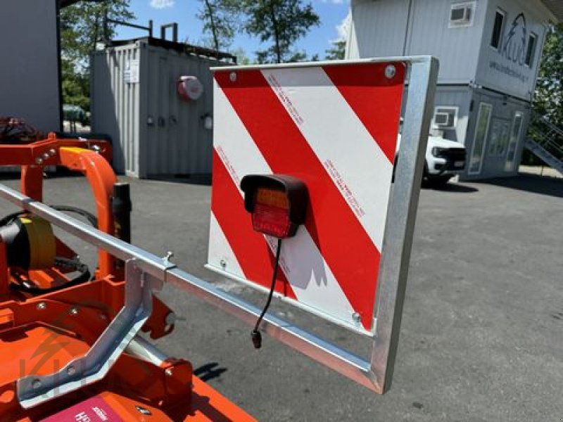 Schlegelmäher des Typs Tierre Pantera PRO Revers 300, Neumaschine in Pirching am Traubenberg (Bild 28)