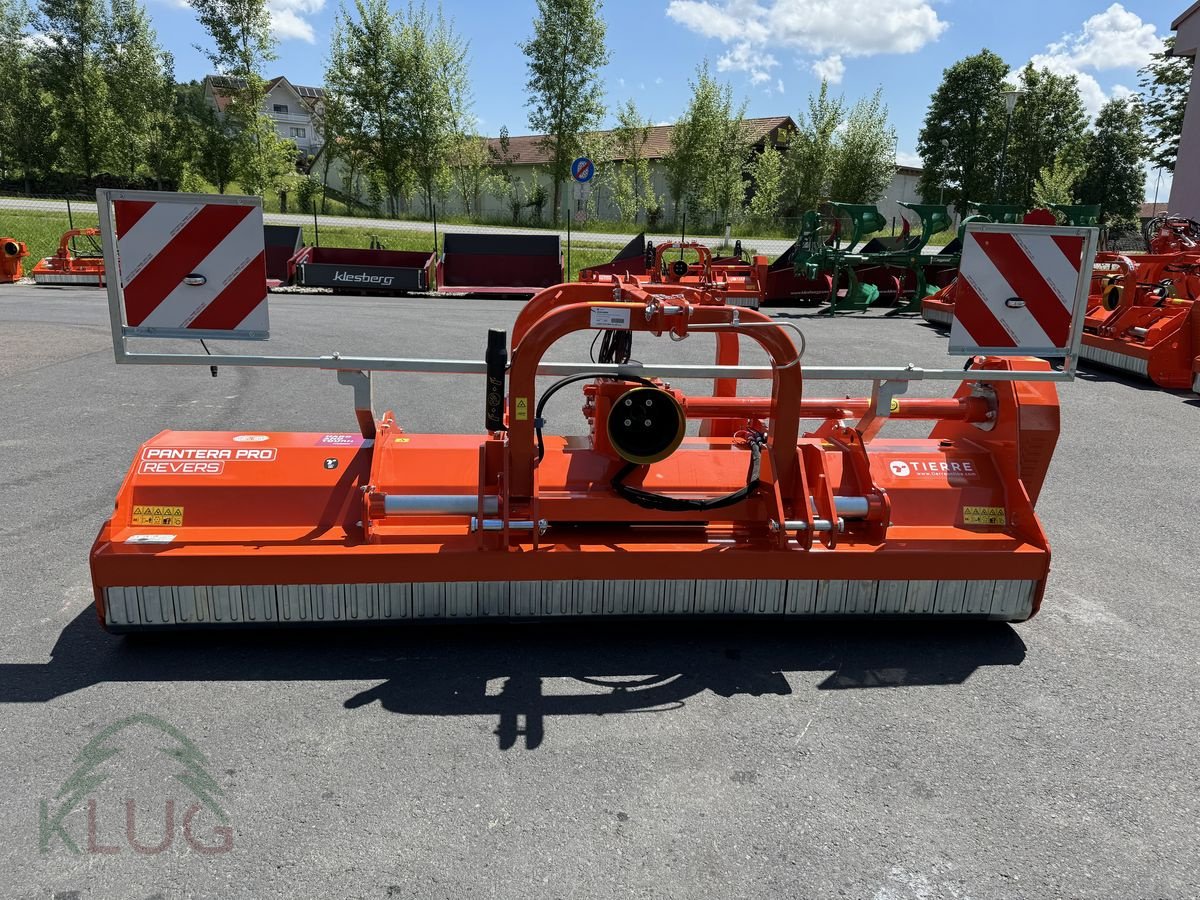 Schlegelmäher des Typs Tierre Pantera PRO Revers 300, Neumaschine in Pirching am Traubenberg (Bild 3)