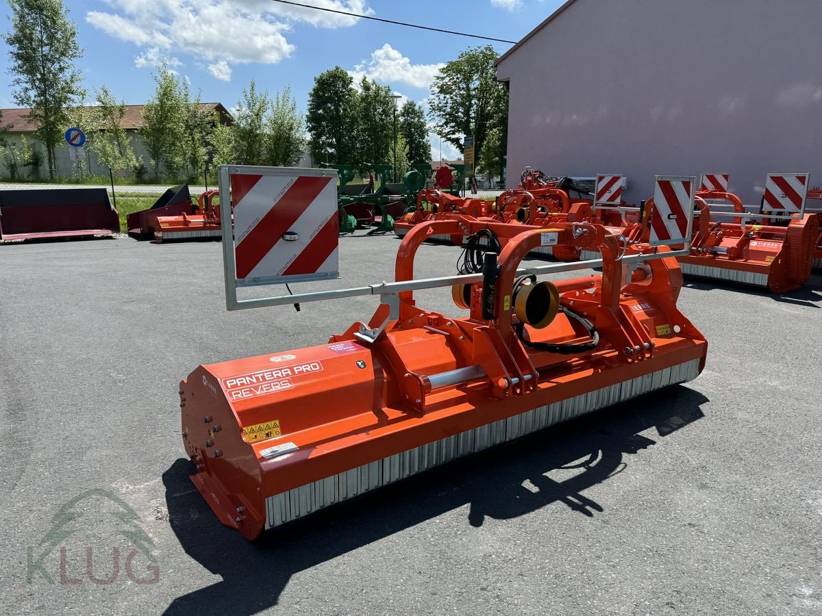 Schlegelmäher des Typs Tierre Pantera PRO Revers 300, Neumaschine in Pirching am Traubenberg (Bild 5)