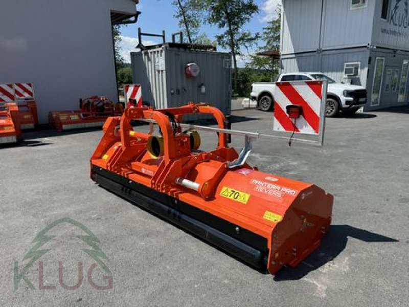 Schlegelmäher des Typs Tierre Pantera PRO Revers 300, Neumaschine in Pirching am Traubenberg (Bild 11)