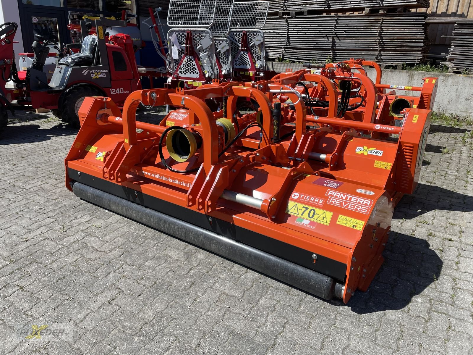 Schlegelmäher of the type Tierre Pantera Revers 300, Neumaschine in Pattigham (Picture 2)