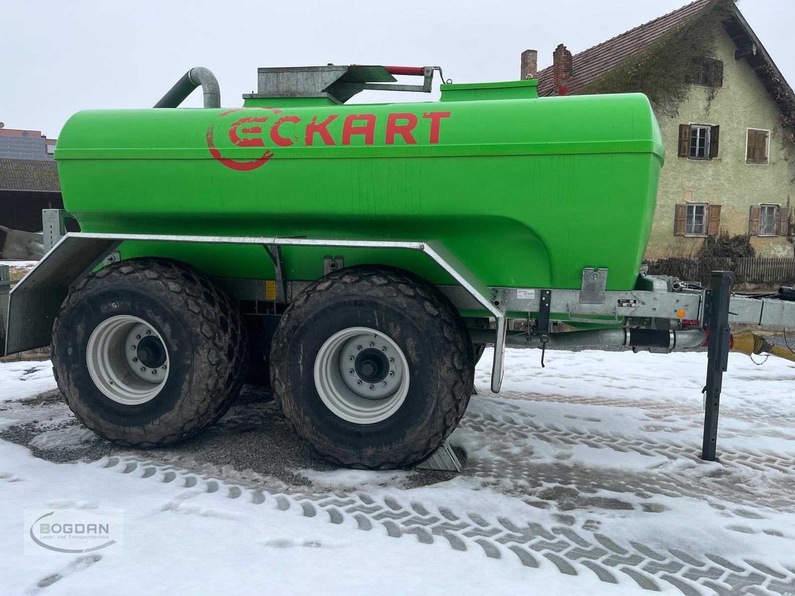 Schleudertankwagen des Typs Eckart TSF 12500 Poly, Gebrauchtmaschine in Rohr i. NB (Bild 1)