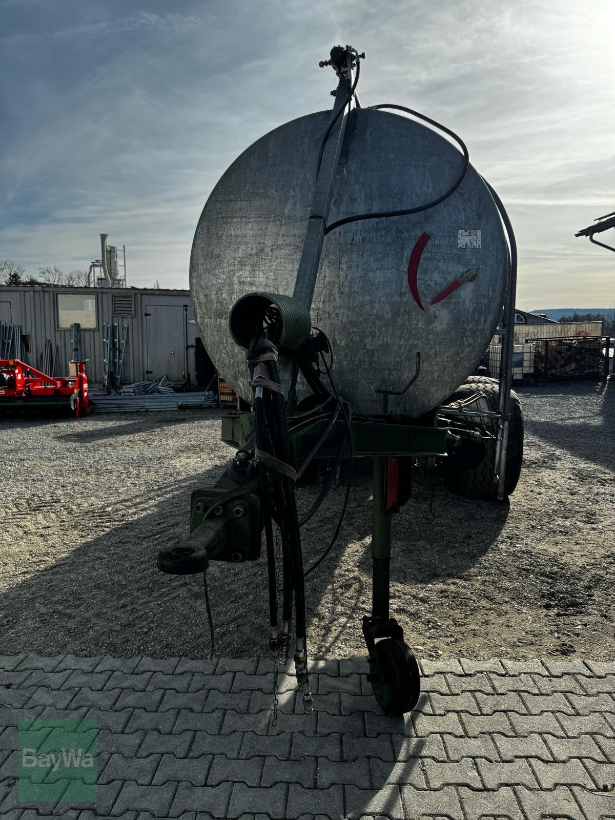 Schleudertankwagen des Typs Fliegl 12.000 Liter, Gebrauchtmaschine in Straubing (Bild 3)