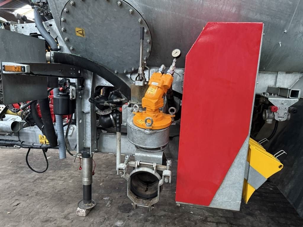 Schleudertankwagen del tipo Veenhuis Ecoliner 18450, Gebrauchtmaschine In Luttenberg (Immagine 11)