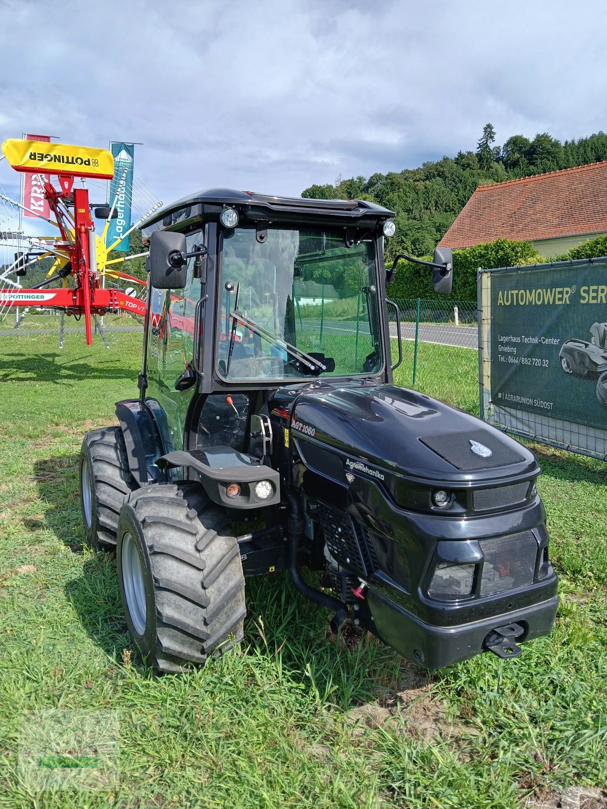 Schmalspurtraktor tipa Agromehanika AGT 1060, Vorführmaschine u Feldbach (Slika 3)
