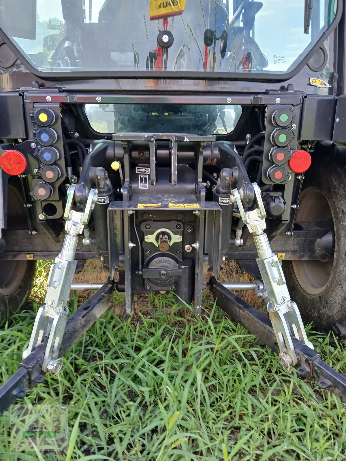 Schmalspurtraktor tipa Agromehanika AGT 1060, Vorführmaschine u Feldbach (Slika 4)