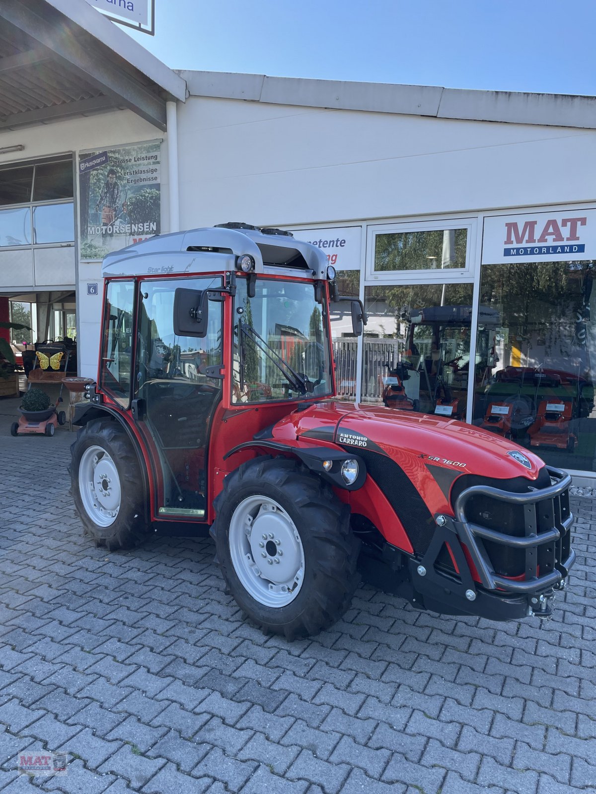 Schmalspurtraktor des Typs Antonio Carraro SR 7600 Infinity, Neumaschine in Waldkraiburg (Bild 1)