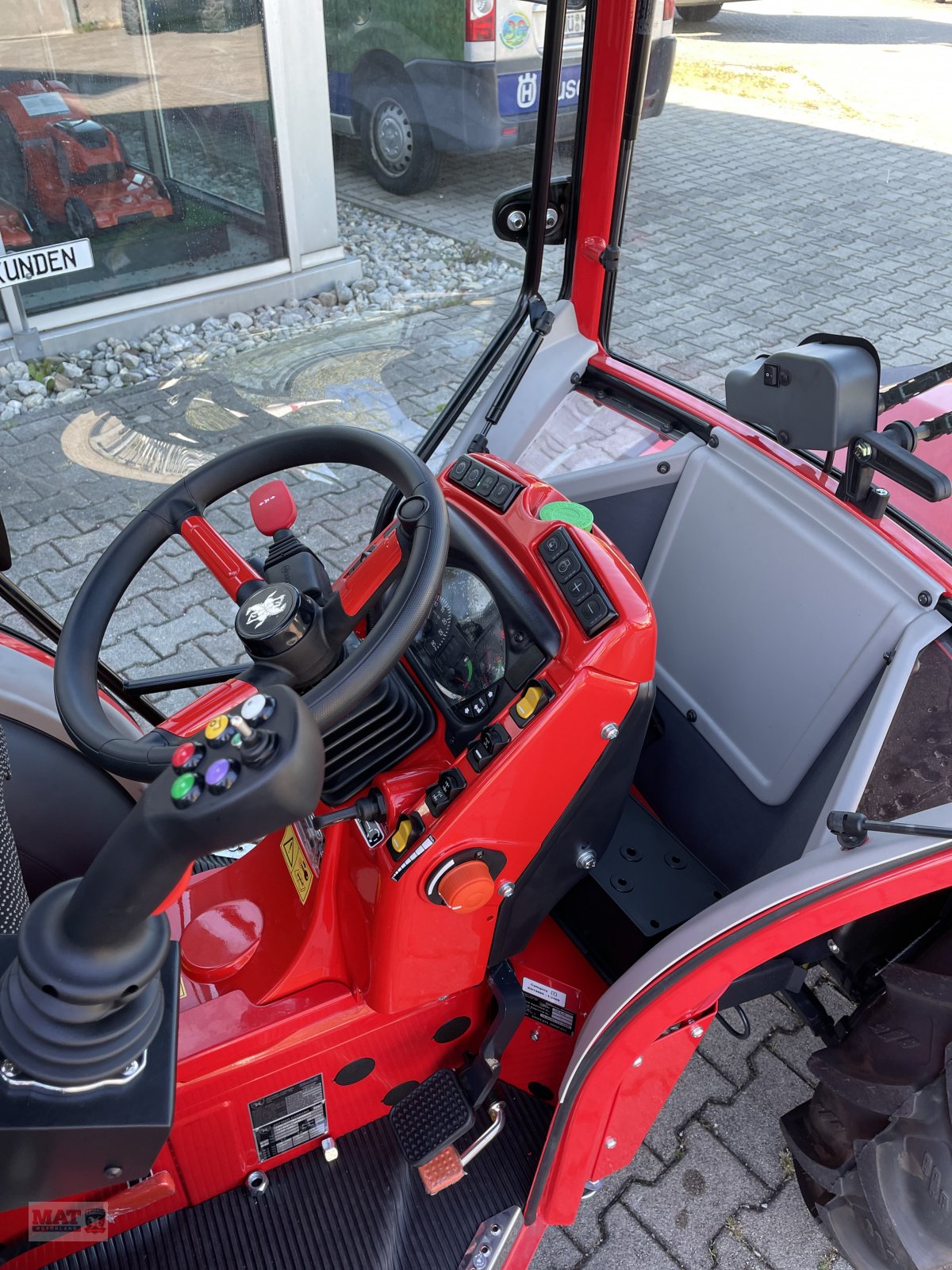 Schmalspurtraktor des Typs Antonio Carraro SR 7600 Infinity, Neumaschine in Waldkraiburg (Bild 2)