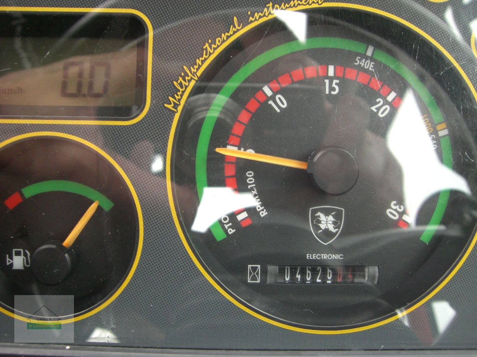 Schmalspurtraktor des Typs Antonio Carraro SRX 10400 Ergit-ST2, Gebrauchtmaschine in Ehrenhausen (Bild 8)