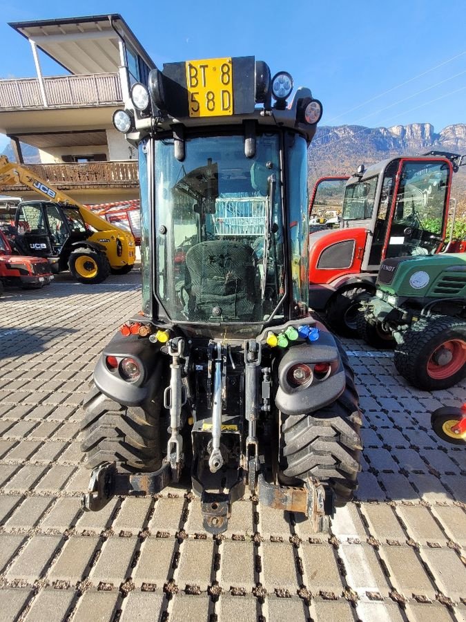 Schmalspurtraktor des Typs Antonio Carraro SRX 10900R - GB261, Gebrauchtmaschine in Eppan (BZ) (Bild 2)