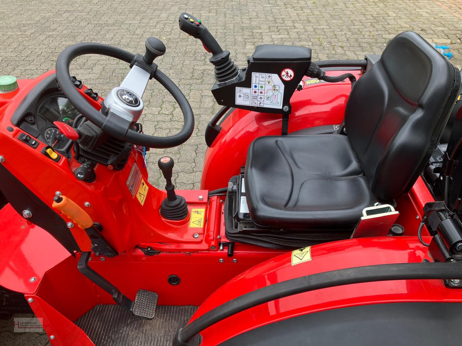 Schmalspurtraktor del tipo Antonio Carraro SRX 7800, Gebrauchtmaschine en Steinfeld (Imagen 5)