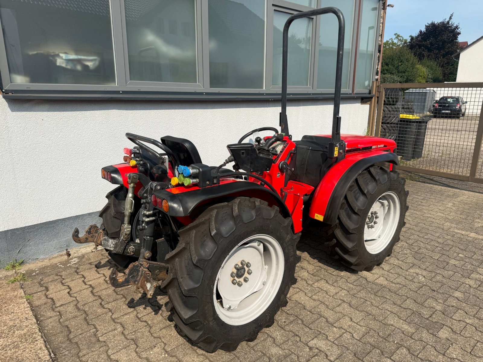 Schmalspurtraktor of the type Antonio Carraro SRX 8400 Allrad Traktor Schlepper Wendesitz, Gebrauchtmaschine in Bühl (Picture 9)